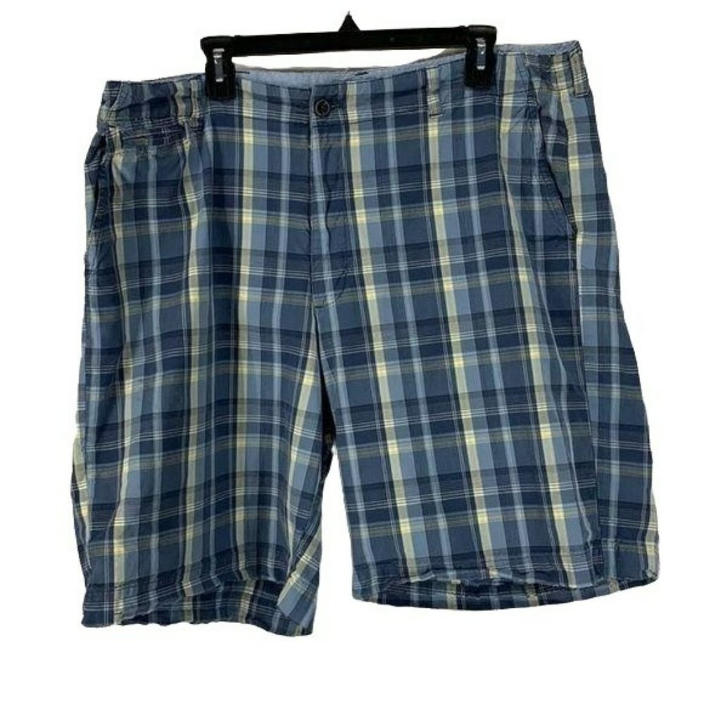 Chaps Men's Blue Cotton Plaid Size 40 Shorts